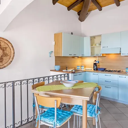 Casa Gio: Beachside Oasisgarden - Porto Frailis * Tortolì