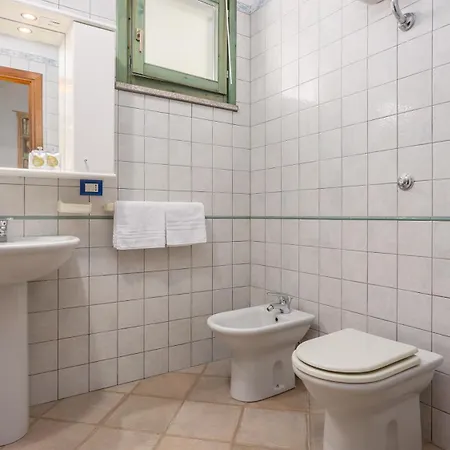 Casa Gio: Beachside Oasisgarden - Porto Frailis *