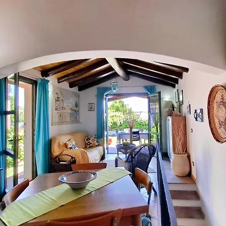 Prázdninový dům Casa Gio: Beachside Oasisgarden - Porto Frailis